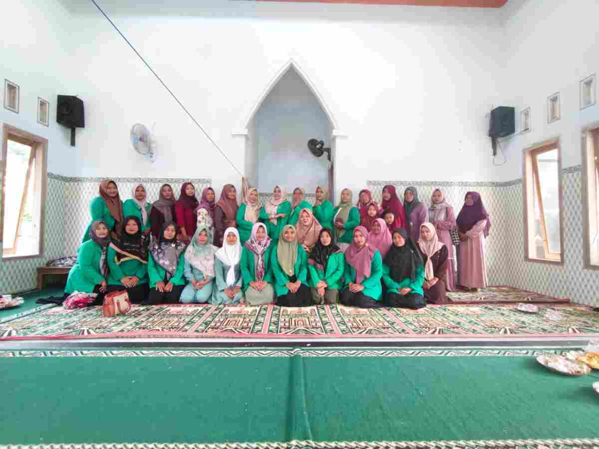Menjaga Tradisi, Menguatkan Ikatan: Dari Sholawat Diba', Fatayat Menyemai Keluarga Hebat