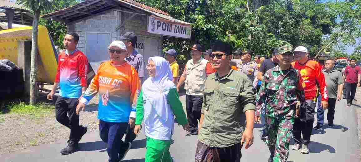 Sigap di Tengah Bencana, Fatayat NU Kabupaten Blitar Ambil Peran di Dapur Umum untuk Warga Terdampak